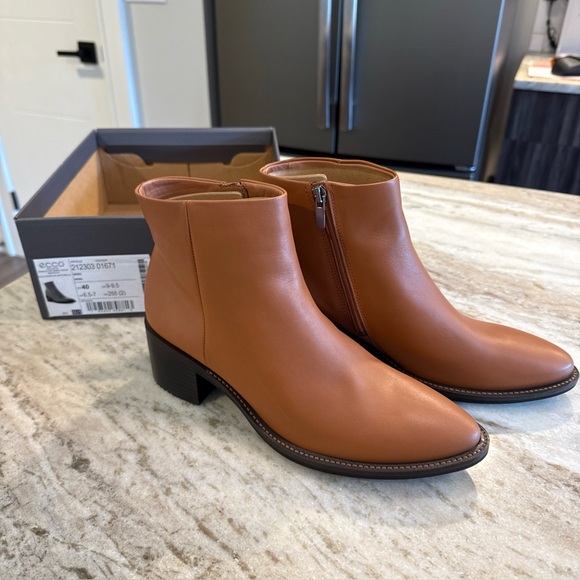 NIB Ecco Shape 35 Sartorelle Sierra Brown Ankle Boots Women’s EU 40 / US 9 - 9.5 - Picture 1 of 6